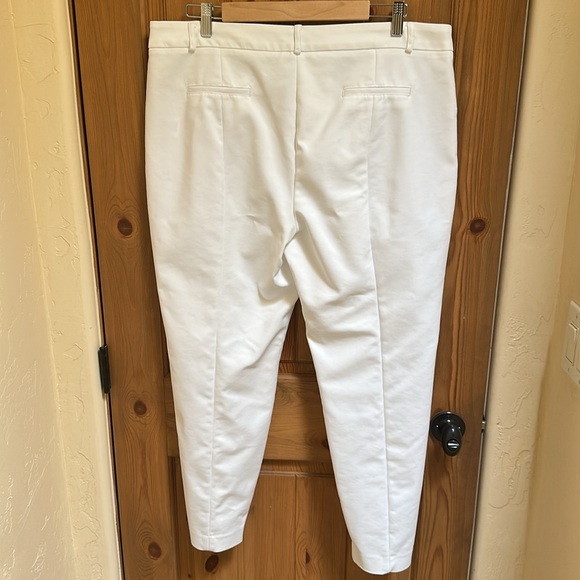 ⬇️ PRICE DROP⬇️ White pants - Picture 4 of 7
